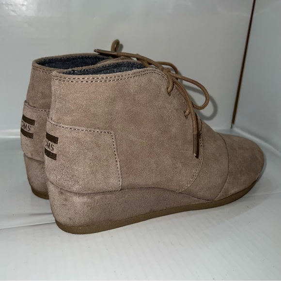 Toms Wedge Ankle Boots Booties Chukka Suede Youth 6 - Picture 3 of 8